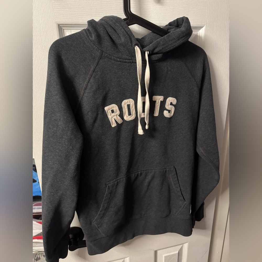 Roots sweater, good condition